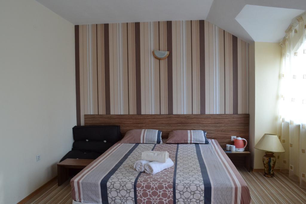 Stella Del Mare Guest House Kiten  Zimmer foto